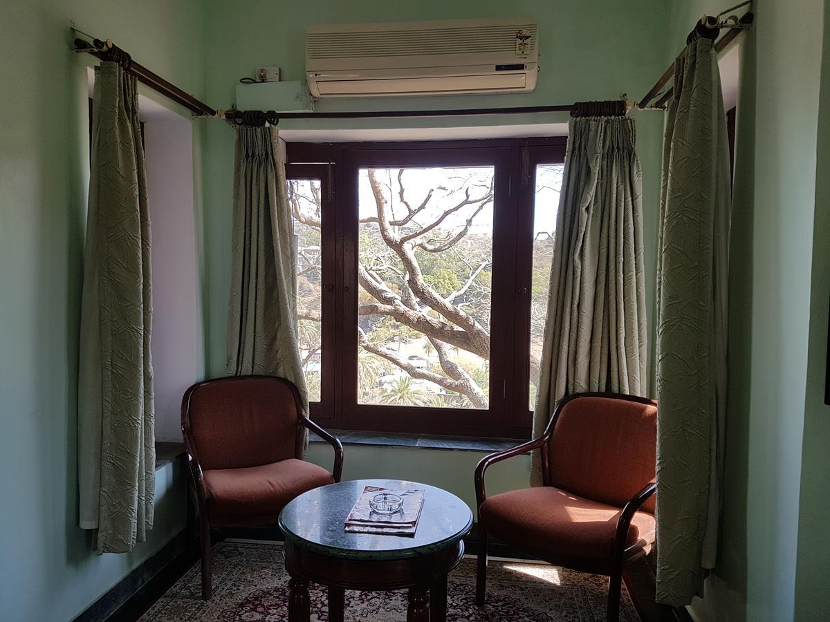 Kesar Bhawan Palace Mount Âbû Extérieur photo